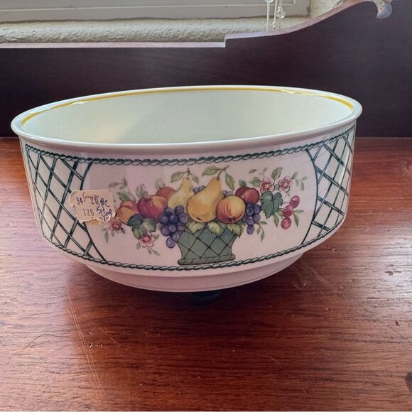 Vintage Villeroy & Boch Fruit Basket Bowl Design with Yellow Rim Made in Germany - Picture 5 of 7